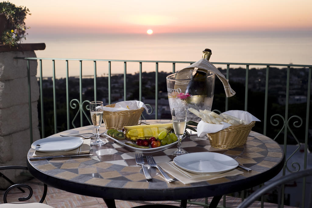 Hotel Poggio Del Sole Forio  Bagian luar foto