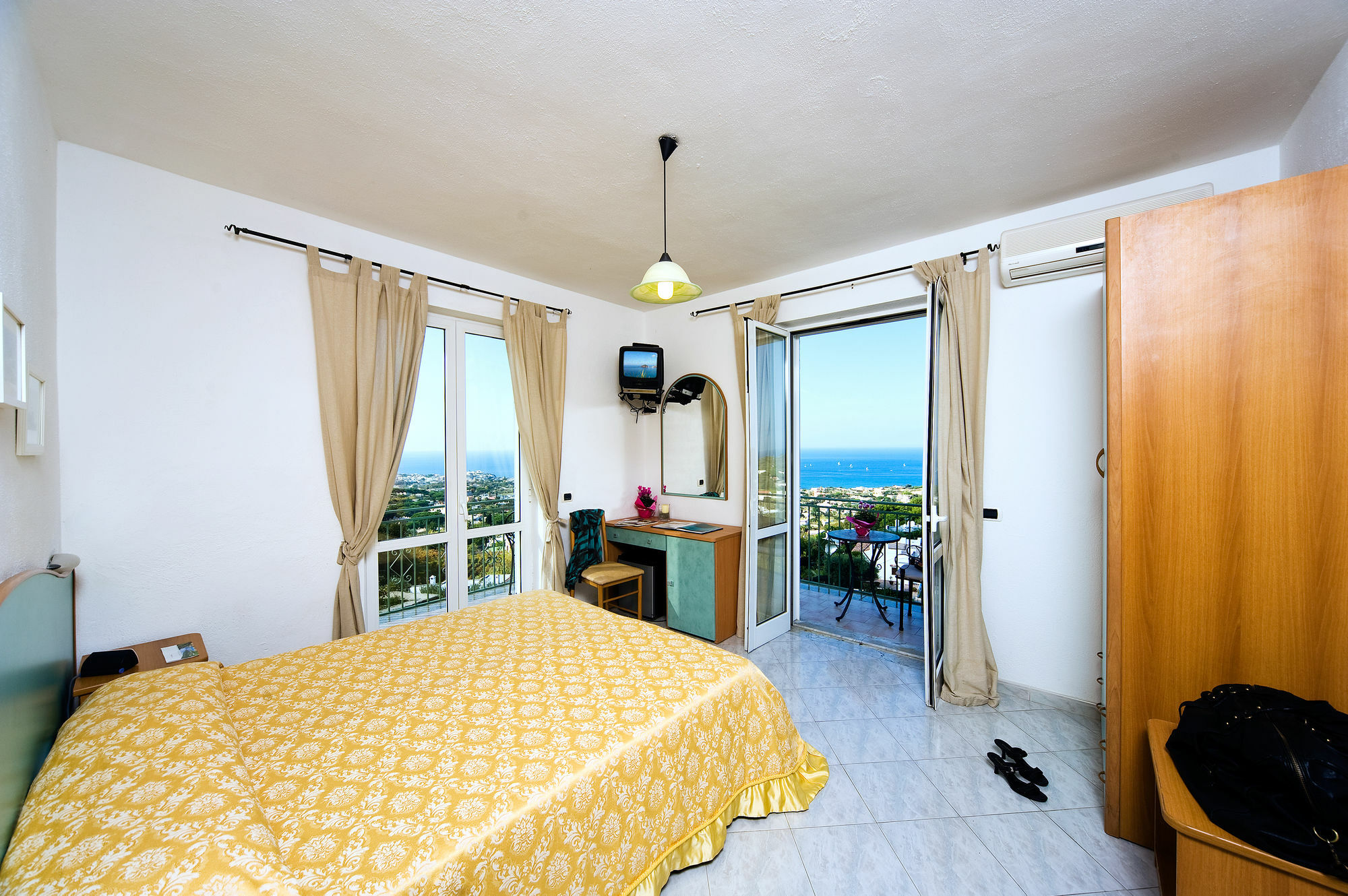 Hotel Poggio Del Sole Forio  Bagian luar foto